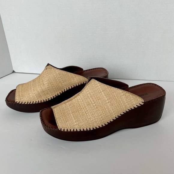 Naturalizer Comfort Tan / Cream Slide on Open Toe Wedge Sandal Size 8.5 - Picture 1 of 14